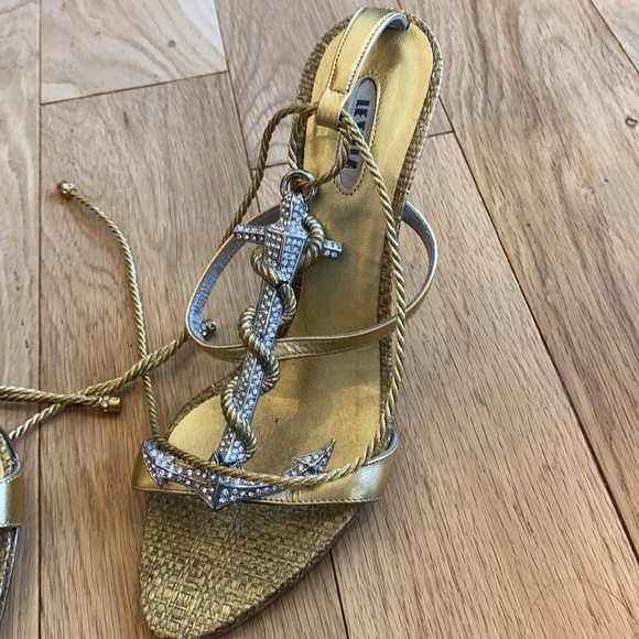 Designer heels - Picture 3 of 3